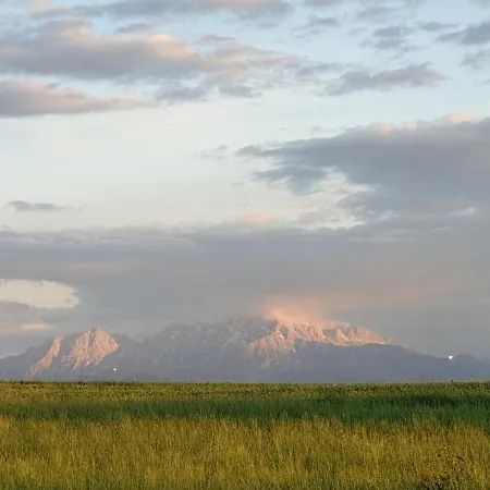 Schmiedbauergut Elixhausen, Mitten In Der Elixhausen